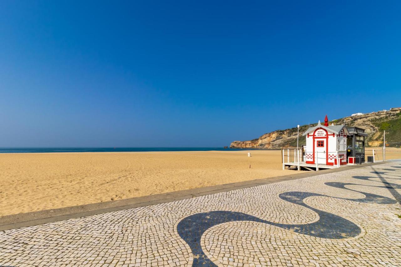 Carol Beach House Nazare Exterior photo